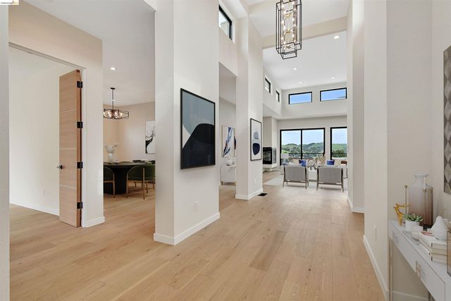 8 North Rancho Ct., Pinole, CA 94803