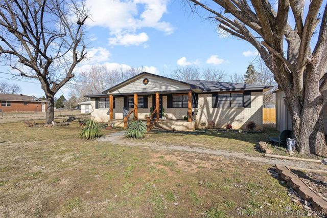 210 Maple, Colbert, OK 74733