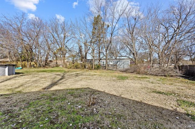 210 Maple, Colbert, OK 74733