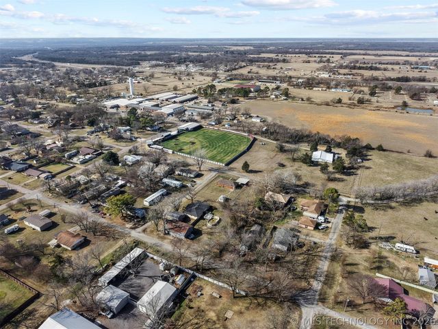 210 Maple, Colbert, OK 74733