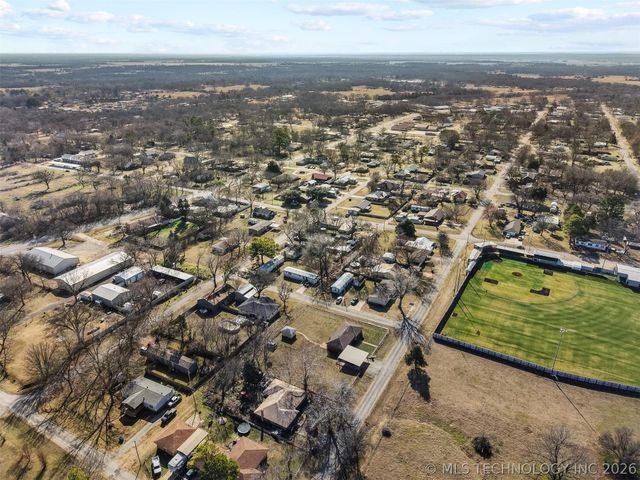 210 Maple, Colbert, OK 74733