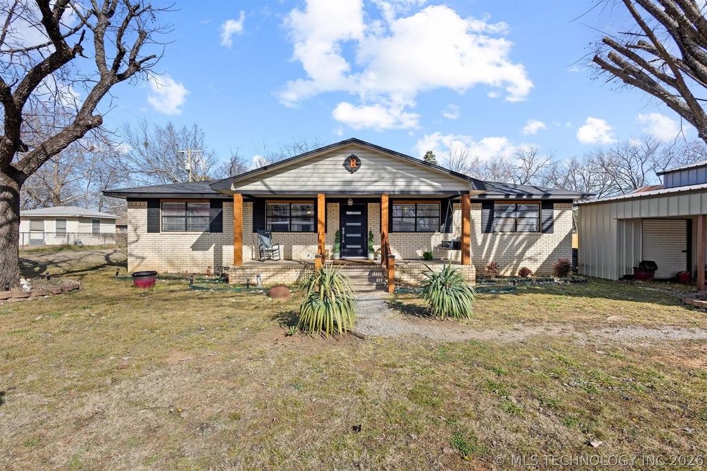 210 Maple, Colbert, OK 74733