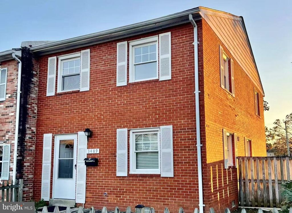 3489 BEALE CT, Woodbridge, VA 22193
