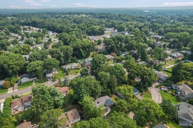 954 Phyllis Lane, Oradell, NJ 07649