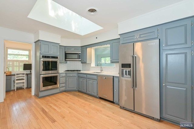 954 Phyllis Lane, Oradell, NJ 07649