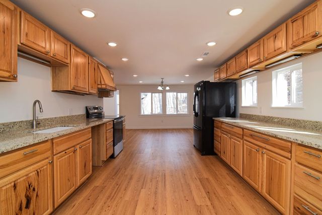 13665 Shaffer Road, Garfield, AR 72732