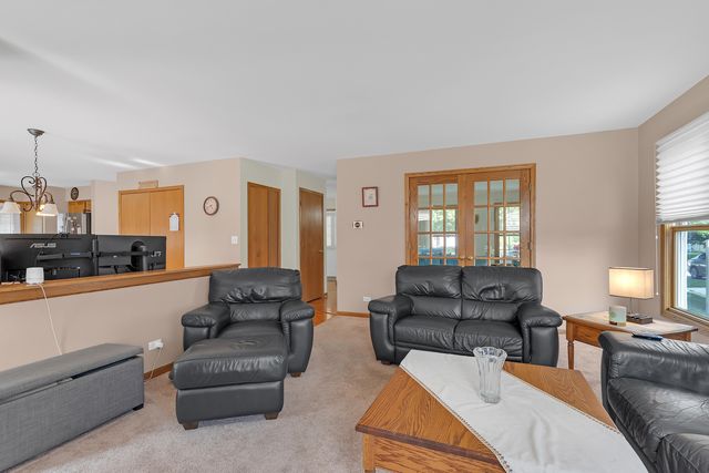 265 Biscayne Street, Bloomingdale, IL 60108