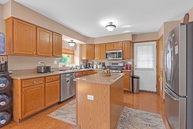 265 Biscayne Street, Bloomingdale, IL 60108