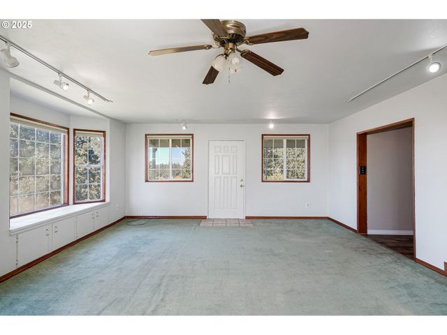 41036 STAYTON SCIO Rd Se, Stayton, OR 97383