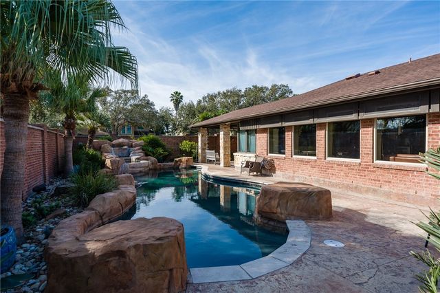 5914 Parkland Dr, Corpus Christi, TX 78413