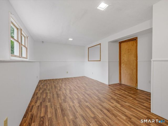6 Sunnyside Avenue, Hamden, CT 06518