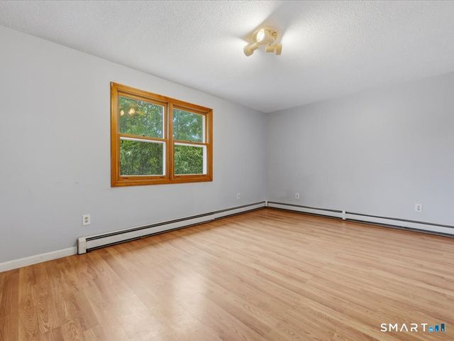 6 Sunnyside Avenue, Hamden, CT 06518