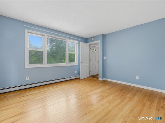 6 Sunnyside Avenue, Hamden, CT 06518