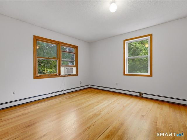 6 Sunnyside Avenue, Hamden, CT 06518