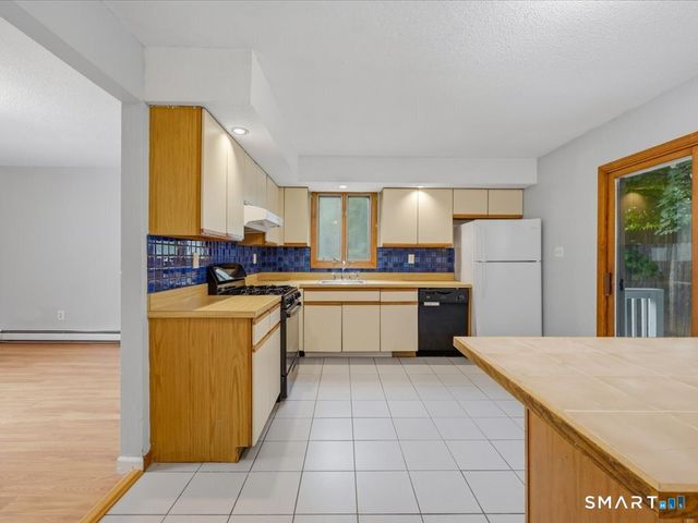 6 Sunnyside Avenue, Hamden, CT 06518