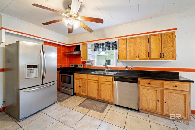 1411 Hand Avenue, Bay Minette, AL 36507