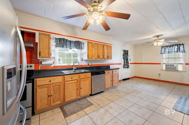 1411 Hand Avenue, Bay Minette, AL 36507
