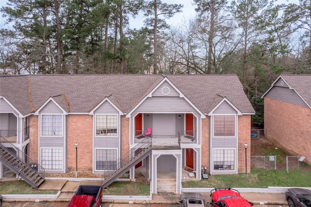 2402 Sycamore Avenue D8, Huntsville, TX 77340