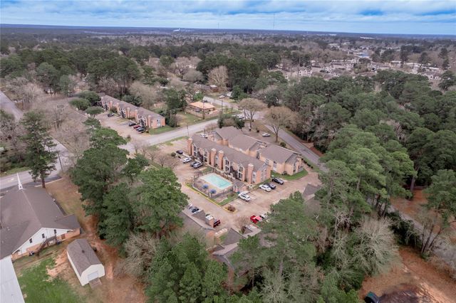 2402 Sycamore Avenue D8, Huntsville, TX 77340