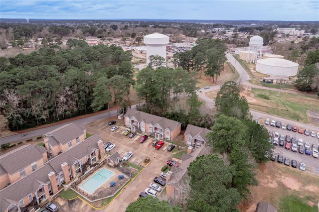 2402 Sycamore Avenue D8, Huntsville, TX 77340