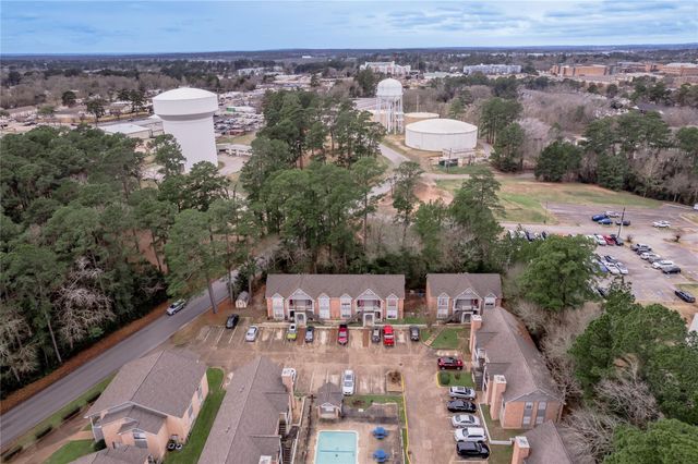 2402 Sycamore Avenue D8, Huntsville, TX 77340
