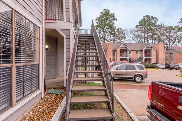 2402 Sycamore Avenue D8, Huntsville, TX 77340