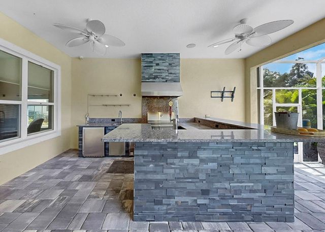 708 MANNS HARBOR DRIVE, Apollo Beach, FL 33572