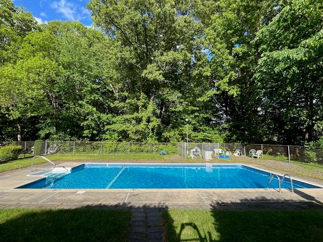 39 Pleasant St B21, Northborough, MA 01532