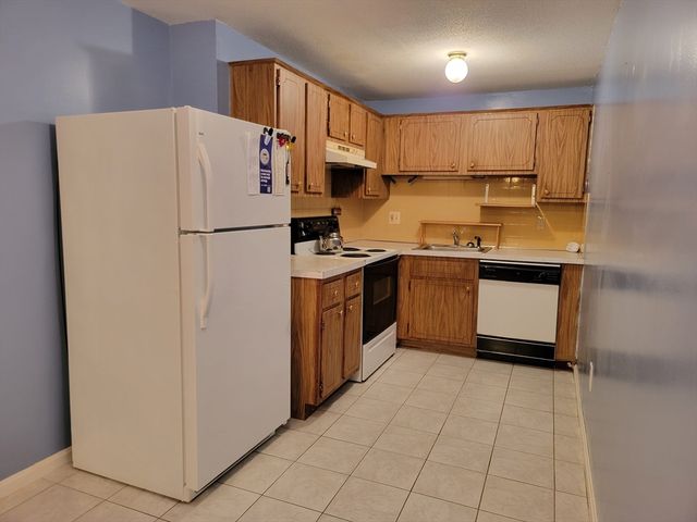 39 Pleasant St B21, Northborough, MA 01532