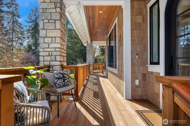 6555 Ridge Lane NE, Bainbridge Island, WA 98110