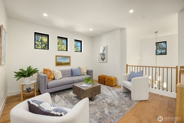 6555 Ridge Lane NE, Bainbridge Island, WA 98110