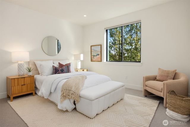 6555 Ridge Lane NE, Bainbridge Island, WA 98110