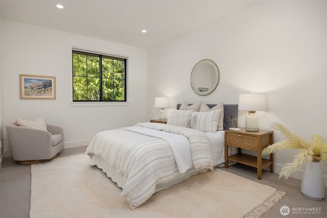 6555 Ridge Lane NE, Bainbridge Island, WA 98110