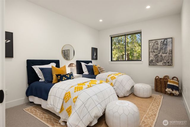 6555 Ridge Lane NE, Bainbridge Island, WA 98110