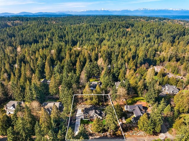 6555 Ridge Lane NE, Bainbridge Island, WA 98110