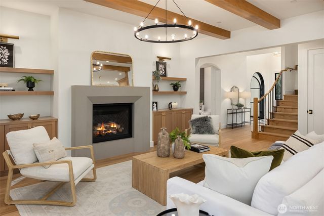 6555 Ridge Lane NE, Bainbridge Island, WA 98110