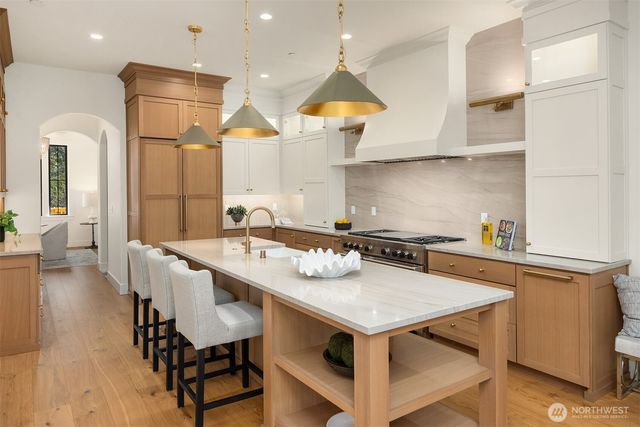 6555 Ridge Lane NE, Bainbridge Island, WA 98110