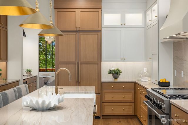 6555 Ridge Lane NE, Bainbridge Island, WA 98110