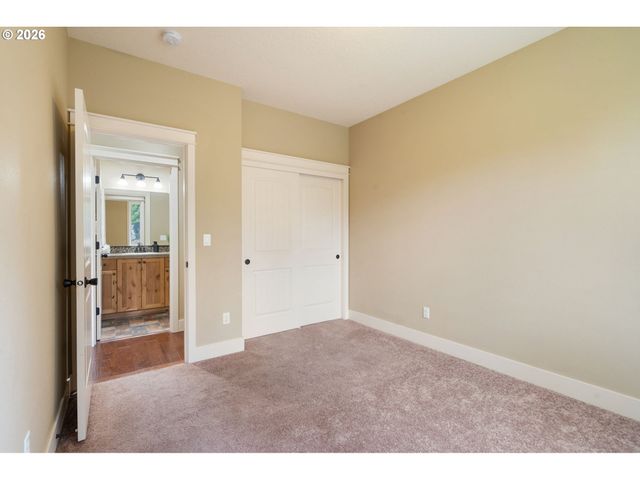 8125 Sw 174TH Ter, Beaverton, OR 97007