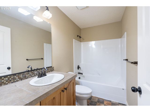 8125 Sw 174TH Ter, Beaverton, OR 97007