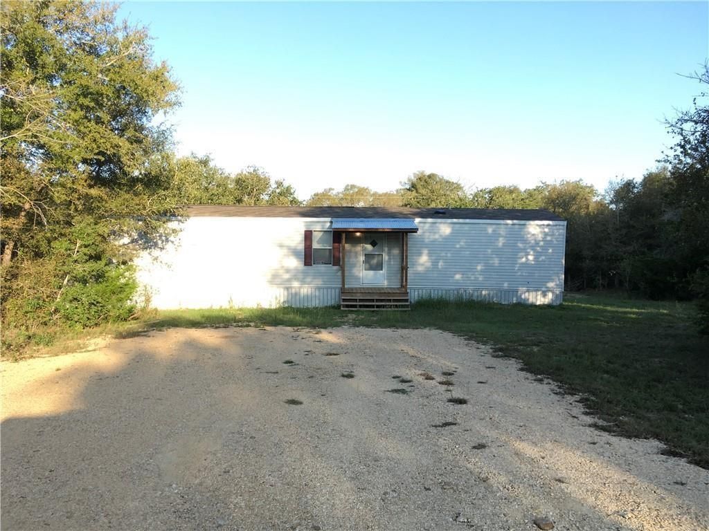 1719 Watterson RD 1, Red Rock, TX 78662