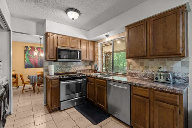 3902 Brookgate Court, Arlington, TX 76016