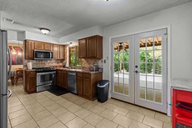 3902 Brookgate Court, Arlington, TX 76016