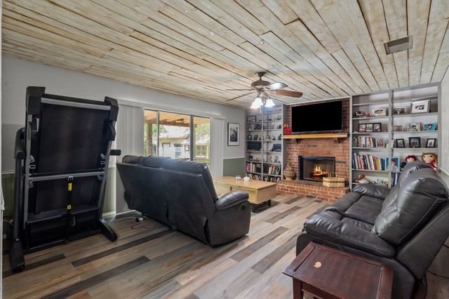 3902 Brookgate Court, Arlington, TX 76016