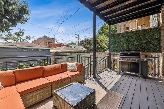 2107 W Erie Street, Chicago, IL 60612