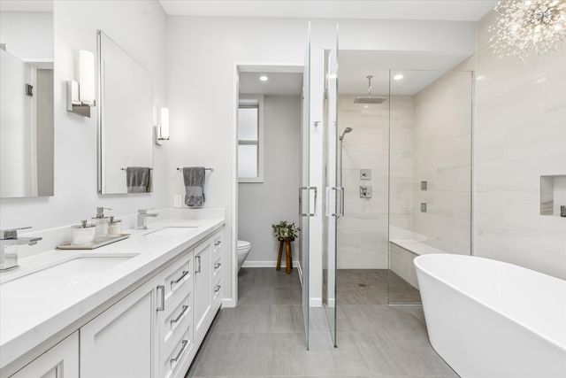 2107 W Erie Street, Chicago, IL 60612