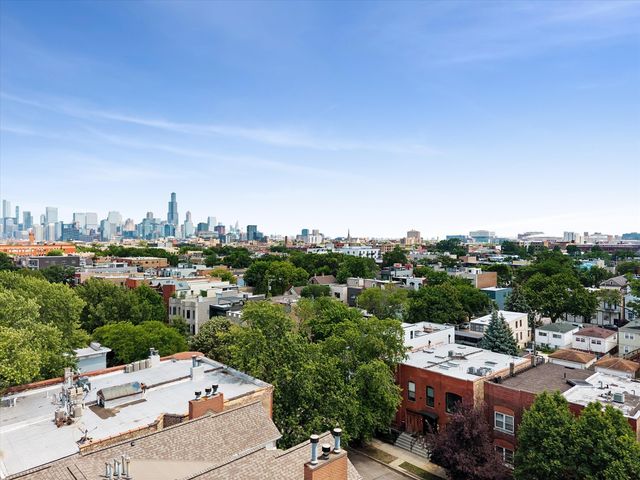 2107 W Erie Street, Chicago, IL 60612