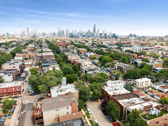 2107 W Erie Street, Chicago, IL 60612