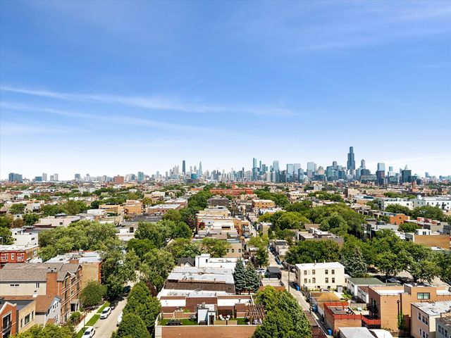 2107 W Erie Street, Chicago, IL 60612