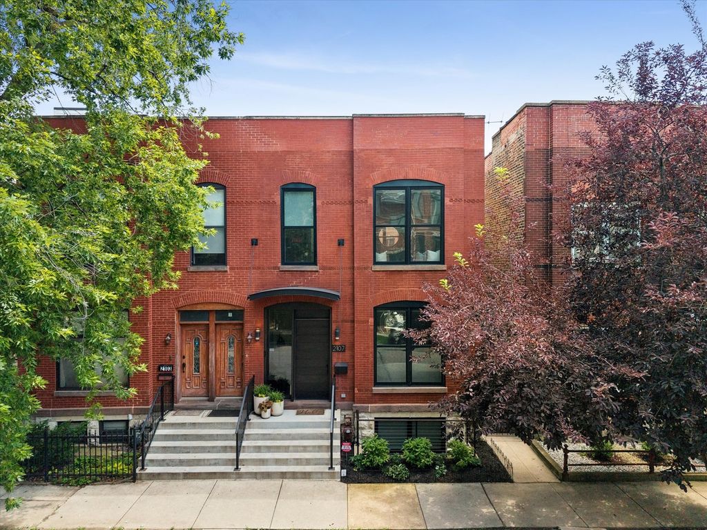2107 W Erie Street, Chicago, IL 60612